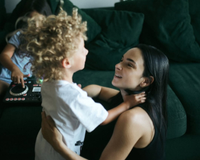 Инна Мирошниченко нашла биологическую мать приемного сына: подробности