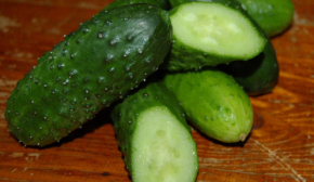 Українські виробники щодня підвищують ціни на тепличні огірки