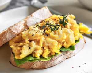 Готовим раз, а завтракаем трижды: простая идея приготовления сэндвича в неделю