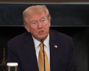 "Він просив": Трамп відмовив Орбану у проханні зробити виняток із санкцій США проти нафти РФ