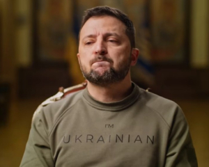 Нова роздача коштів для українців: Зеленський ініціював "зимову підтримку" з безкоштовних поїздками