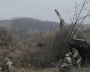 Почти сотня боев: захватчики на фронте продолжают штурмовать позиции ВСУ