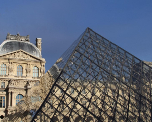 &quot;Пограбування на понад $100 млн&quot;: прокуратура Парижа назвав грабіжників Лувра &quot;дрібними крадіями&quot;