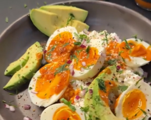 Що приготувати на сніданок під час схуднення: швидкий рецепт поживного перекусу