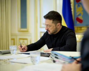 Зеленський підписав закон про тимчасове бронювання працівників оборонних підприємств