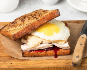 Четыре варианта завтрака, которые захотите повторить: храните простые и быстрые рецепты