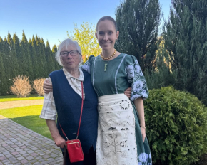Катерина Осадча виклала рідкісні фото з 90-річною бабусею