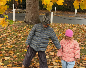 Наречена Джейсона Стейтема поділилася ніжними кадрами з дітьми на природі