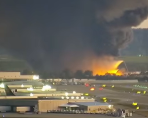 Жахлива катастрофа в США: вантажний літак розбився відразу після зльоту