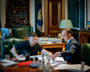 Зеленский подписал новые санкции: что известно