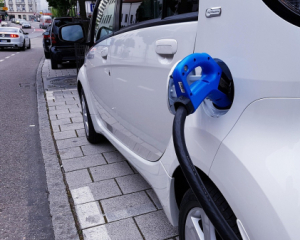 Кабмин отменил льготы на импорт электрокаров, несмотря на поддержку Рады