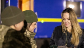 Новая гонка ядерных вооружений в мире стартовала. Джоли попала в ТЦК