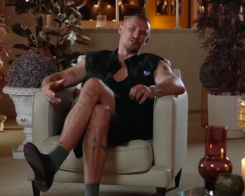 "Батя в носках и тапках" - сеть взорвалась мемами после четвертого эпизода "Холостяка"