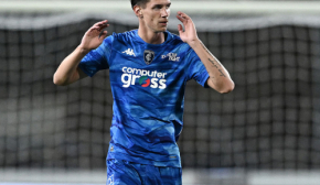 18-летнего нападающего "Эмполи" Попова изъяли еще до перерыва