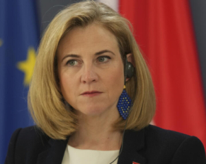 Глава МИД Австрии рассказала, каким должен быть мир в Украине