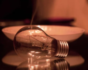 В Украине 10 ноября будут отключать свет: до четырех очередей одновременно