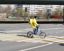 У Вінниці збили кур&#039;єра на велосипеді, момент потрапив на відео