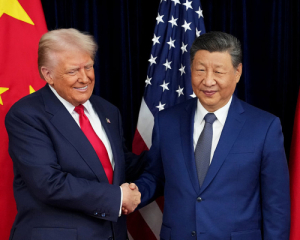 Китай временно снял экспортные ограничения на стратегические материалы для США