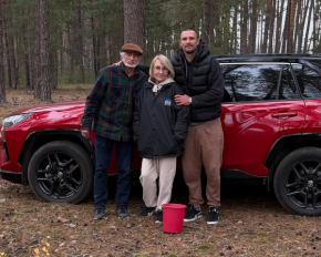 Тарас Цимбалюк показав, як збирав гриби з батьками: атмосферні кадри