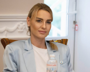 Украина должна конкурировать за своих детей за границей, ведь Россия начала активно строить свои образовательные центры - Дворникова