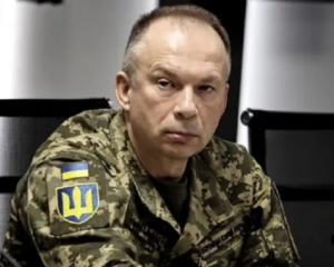 Росія концентрує війська для &quot;вирішального маневру&quot; на Донбасі - Сирський