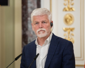 Президент Чехії закликав НАТО відповісти Росії на порушення повітряного простору