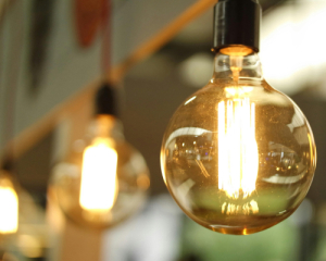 В Украине 12 ноября снова введут графики отключения света