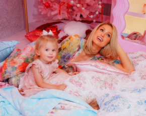 Періс Гілтон виклала рідкісні кадри з донькою від сурогатної матері