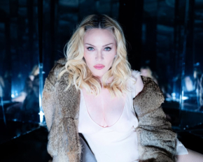 Шифон, шуба і паєтки: 67-річна Мадонна влаштувала зухвалу зйомку серед дзеркал