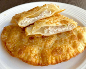 Найкращий рецепт тіста для чебуреків: в чому секрет ідеальної скоринки та соковитої начинки