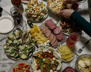 Как не набрать вес во время праздников: полезные советы, которые вам точно понадобятся