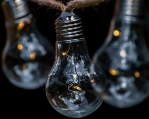 Блэкауты в Украине: правительство приняло решение о стабильной работе интернета и связи