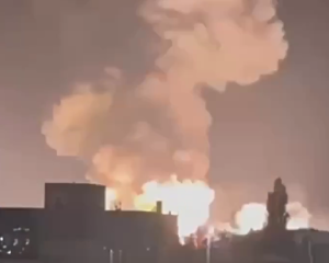 Невідомі дрони вдарили по нафтобазі &quot;Шесхаріс&quot; у Новоросійську