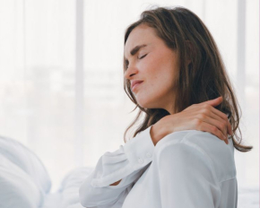 Як зняти напругу в спині: сім ефективних вправ, які не займуть багато часу