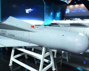 Россия наращивает производство авиабомб и дронов и усиливает угрозу Украине