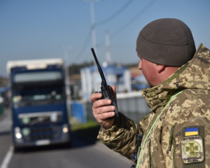 Забронированным мужчинам предлагают ограничить возможность выезжать за границу
