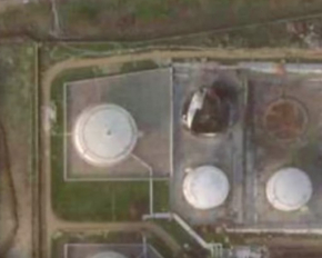 Атака ЗСУ по нафтобазі у Феодосії: з'явились супутникові фото