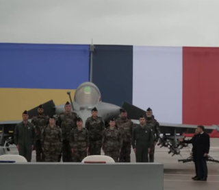 Сотня винищувачів Rafale: Україна та Франція підписали історичну угоду щодо постачання літаків