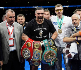 Усик втратив звання абсолютного чемпіона світу