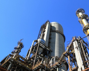 Ціна на нафту у світі знижуються на тлі західних санкцій проти Росії