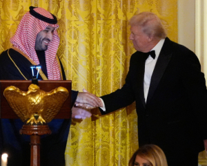 Трамп оправдал саудовского принца в причастности к убийству. Тот увеличил сумму инвестиций