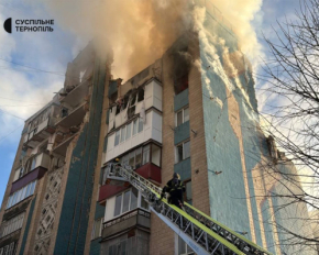 З-під завалів дістають тіла: показали наслідки російського терору в Тернополі