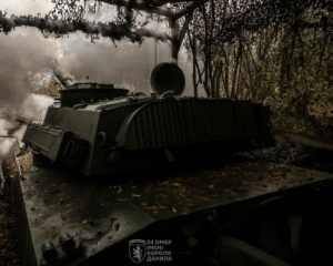 Ситуація на фронті загострюється: РФ оточує Мирноград і тисне на ключові напрямки