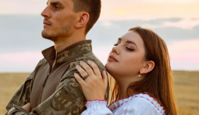 День чоловіків: добірка зворушливих вітальних листівок з побажаннями