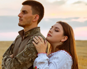 День чоловіків: добірка зворушливих вітальних листівок з побажаннями