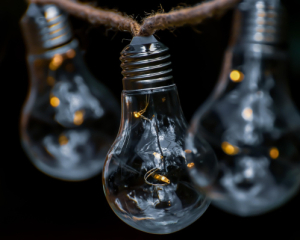 В Укрэнерго объявили обновленные графики отключения света на 20 ноября