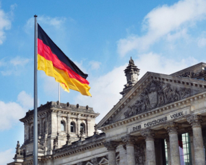 Германия будет усиливать давление на Россию, пока Путин не сядет за стол переговоров