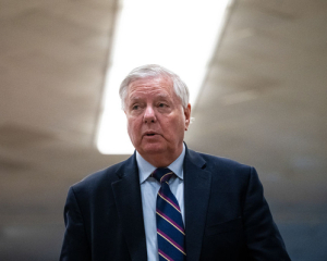 Война между Украиной и РФ должна завершиться переговорами - Грэм