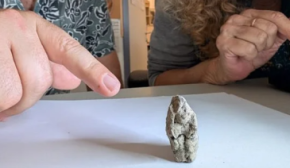 Археологи нашли древнейшую в мире фигурку взаимодействия человека и животного