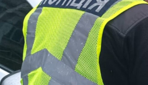 В Житомире 15-летняя девушка родила на улице и оставила младенца возле мусорных контейнеров